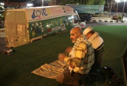 الصحافة العالمية تهتم بالمنع المصري لمساعدات غزة