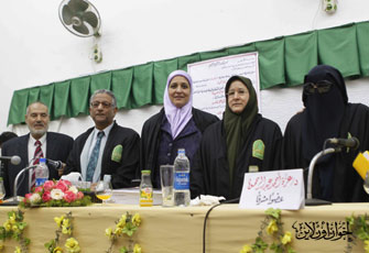 الزميلة وفاء سعداوي تحصل على درجة الدكتوراه في التفسير