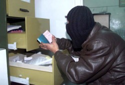 وثائق تكشف رصد "ميليشيا عباس" تحركات "القسام"!