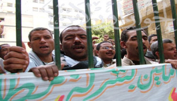 المطاحن العليا تجبر عاملاً على الاستقالة بسبب وقفة احتجاجية!!