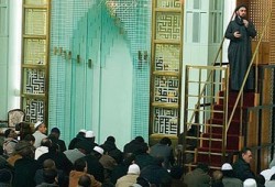 وزير العدل الأمريكي: من الصعب أن تكون مسلمًا في بلادنا!