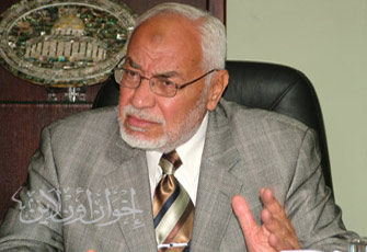 وفد "مصريون من أجل التغيير" يلتقي المرشد العام