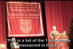 طلاب شيكاغو يستقبلون أولمرت رميًا بالأحذية