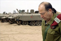 قائد صهيوني يلغي زيارته للندن خوفًا من الملاحقة