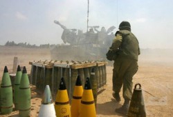 جريحان في قصف صهيوني وسط القطاع