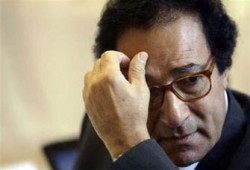 تعادل "حسني" مع بوكوفا في انتخابات اليونسكو.. والحسم غدًا