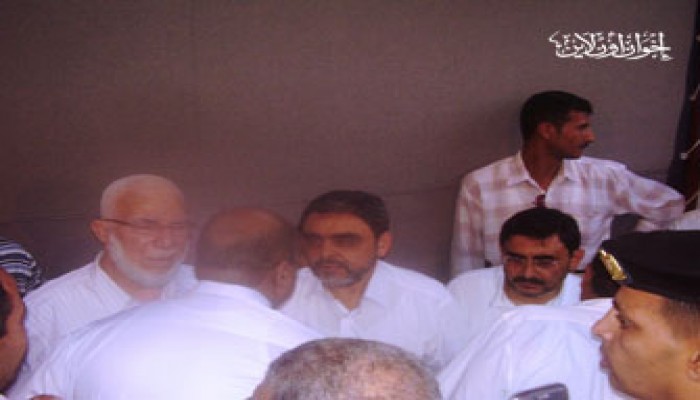 الأمن يمنع الحدادَين من حضور عزاء والدتهما