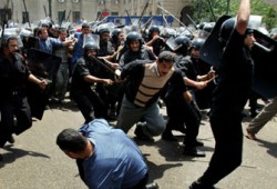 الصحافة العالمية: الطوارئ أفسدت حياة المصريين