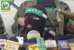 أجنحة المقاومة الفلسطينية تتوعد بالرد على أي عدوان صهيوني