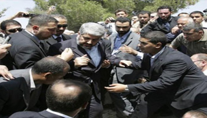 تشييع جثمان والد مشعل في عمَّان وسط حضور رسمي وشعبي