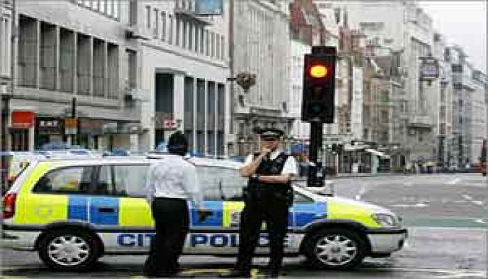 الصحافة البريطانية تهتم بارتداء ضابطات الشرطة النقاب