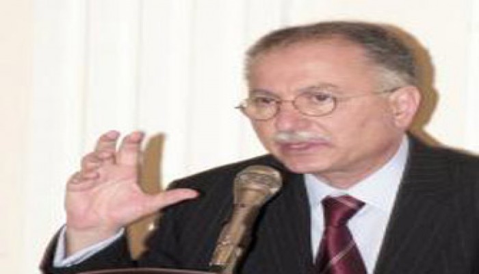 أوغلو يدعو لوقف الاستيطان ويدين العنف في باكستان