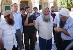 إمام المسجد الأقصى يُحذِّر من انتفاضة ثالثة