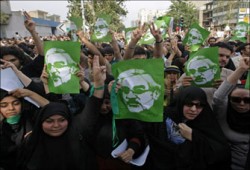 اعتقال 15 من أنصار موسوي في مظاهرة بطهران