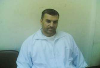 الأمن يداهم منزل أحد الإخوان بالعريش ويحتجز والده