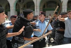 الأمن الأردني يفض اعتصامًا ضد جلب خضراوات صهيونية