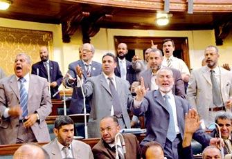 الإخوان والدورة الأولى.. مشاركة بنسبة 55%