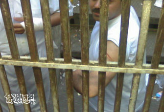 عرض 5 من معتقلي البحيرة على الطب الشرعي