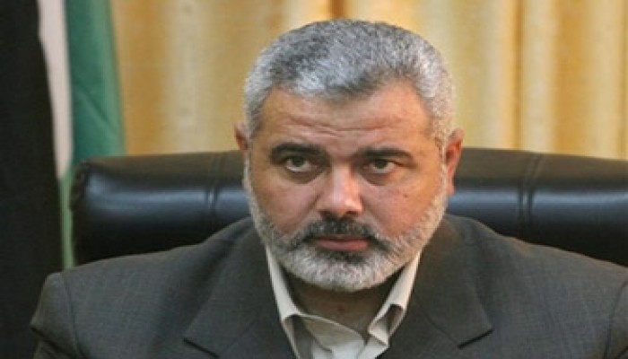 32 ألف دولار دعمًا من حكومة هنية لأهالي قطاع غزة