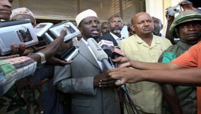 الرئيس الصومالي يلتقي الصحفيين المعتزلين بسبب العنف