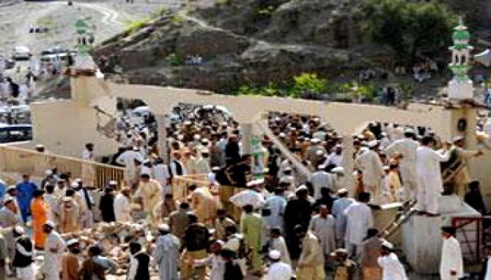 مقتل وجرح العشرات في هجوم أثناء صلاة الجمعة بوادي سوات