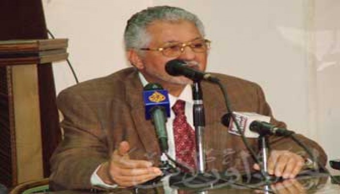 نقابة الأطباء تدخل 10 شاحنات أدوية لقطاع غزة