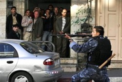 مخابرات عباس تهاجم صهاينة ظنًّا أنهم من حماس