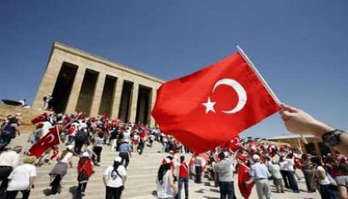 مظاهرات أنقرة تؤكد تراجع العلمانية في تركيا