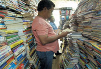 استنكار تجاهل مؤسسات النشر الرسمية للمبدعين