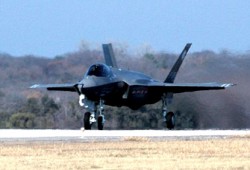 الصحافة العالمية: واشنطن تخشى من تطوير الكيان أسلحة أمريكية