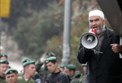 رائد صلاح يطالب المتحاورين الفلسطينيين ببحث قضية الأقصى