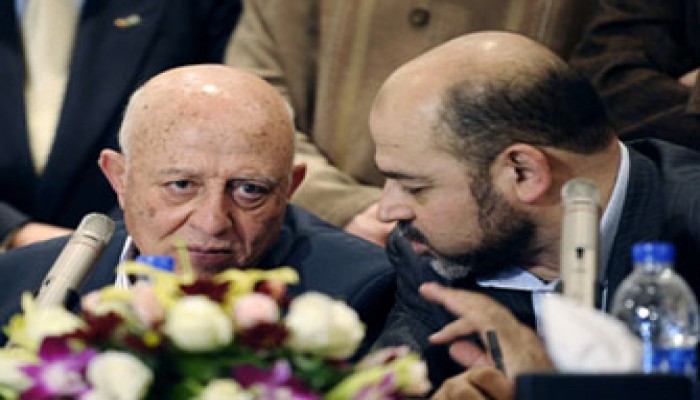 حوار القاهرة يتواصل وحماس تصر على إنجاحه