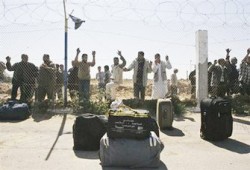 1223 فلسطينيًّا عبروا رفح من الاتجاهين في اليوم الأول