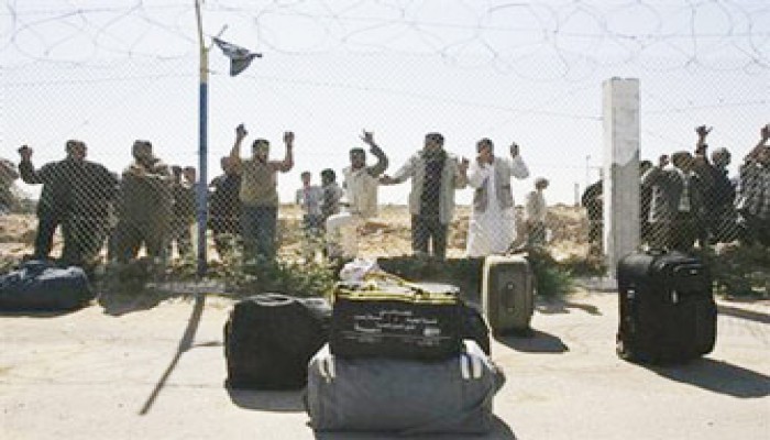 1223 فلسطينيًّا عبروا رفح من الاتجاهين في اليوم الأول