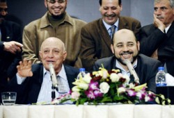 الفصائل الفلسطينية ترفض إملاءات الرباعية لاستمرار الحوار