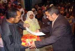 القاضي يُكرِّم المحالين للمعاش ويحتفل بالمولد النبوي