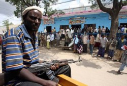 استئناف الوساطة بمقديشو ومعارضة لزيادة القوات الإفريقية