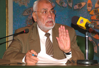 المرشد العام يطالب باستعادة مصر لدورها وريادتها