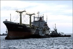 الصين تتهم سفينة أمريكية بانتهاك القانون الدولي