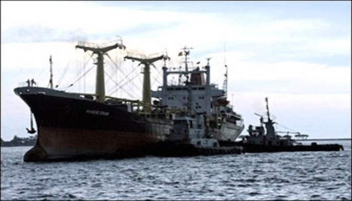 الصين تتهم سفينة أمريكية بانتهاك القانون الدولي