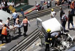 سائق يدهس سيارة للشرطة الصهيونية في القدس