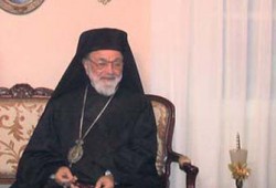 مطران القدس يدعو بابا الفاتيكان إلى إلغاء زيارته للكيان