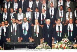 تأجيل الحوار الفلسطيني ولقاءات إيجابية بين حماس وفتح