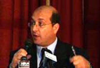 امرأة تبعث أمة