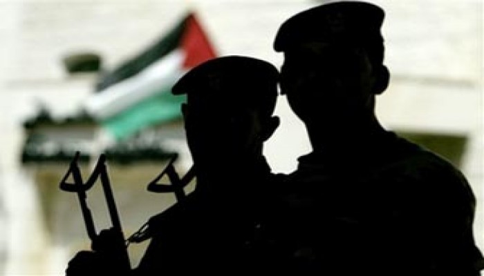 رجال أبو مازن يحصلون على بطاقات (VIP) صهيونية!!