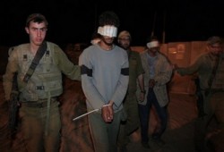 قوات الاحتلال تعتقل 49 مواطنًا في الضفة