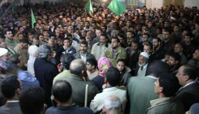 أهالي الغربية ودمياط يتظاهرون بعد انتصار المقاومة