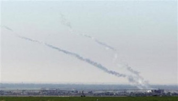 صواريخ القسام تصل إلى قاعدة "تل نوف" الجوية الصهيونية