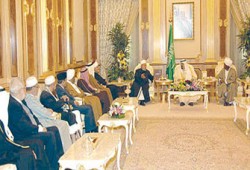 وفد علماء المسلمين يواصل لقاءاته بالحكام العرب لوقف العدوان