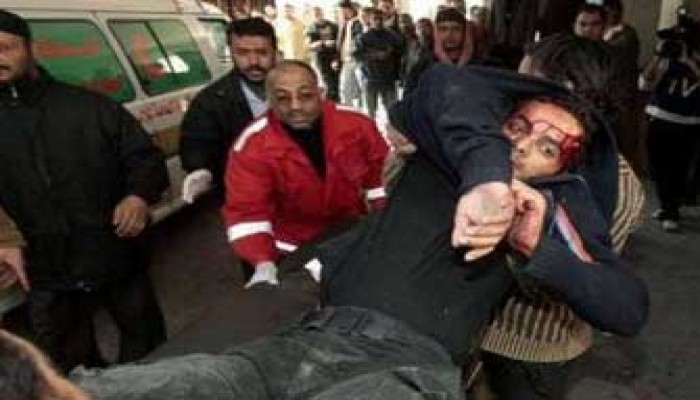 "الصحة" الفلسطينية تستنكر استهداف الطواقم الطبية في غزة